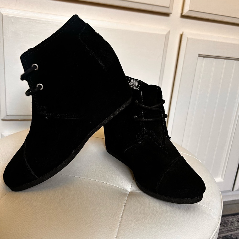 Toms Black Suede Lace-Up Ankle Booties